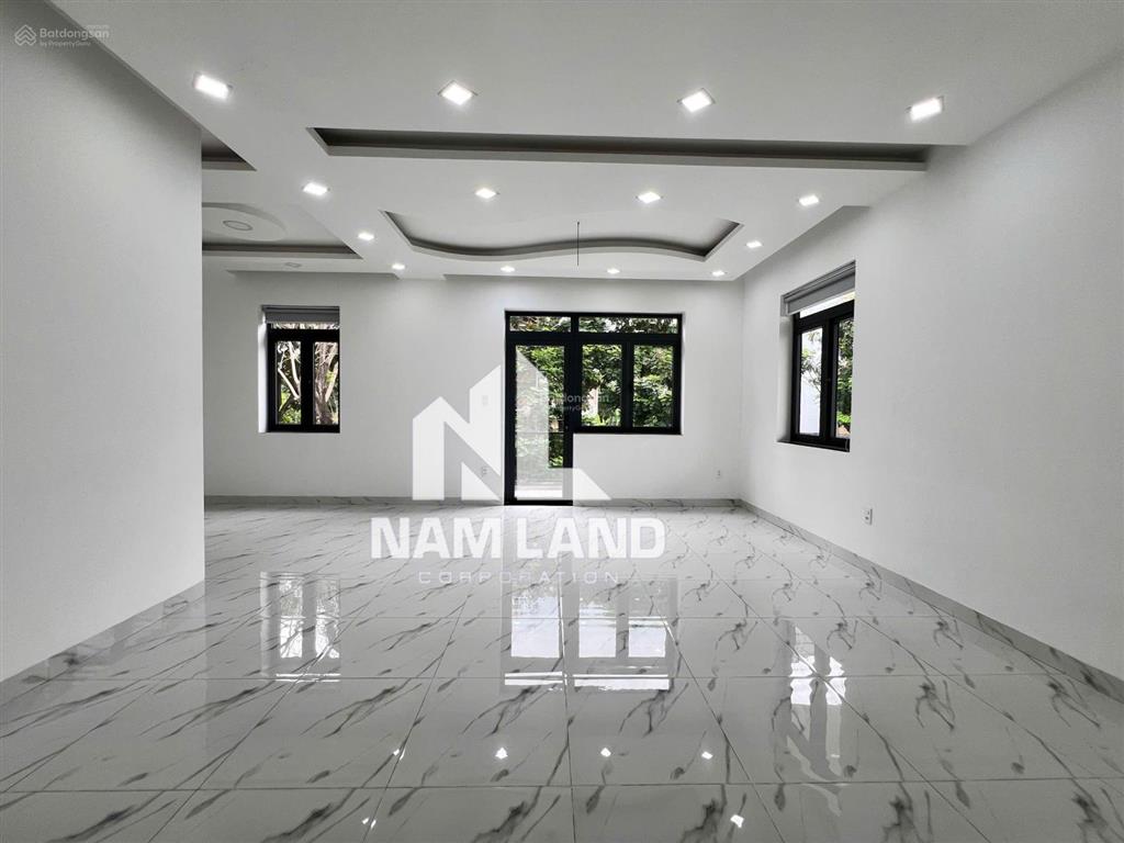 Cho thuê nhà mới 4 tầng 5 phòng gần đường liên phường, phước long b hướng đông nam để ở, văn phòng