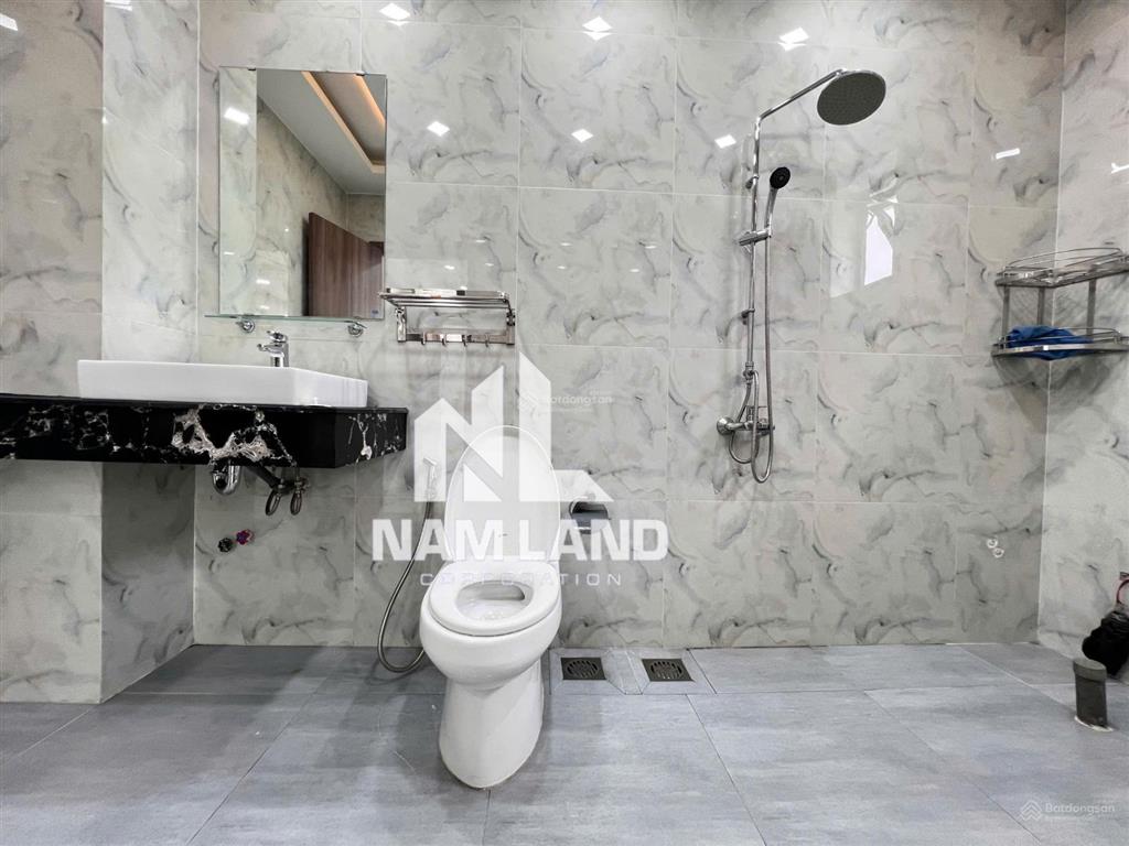 Cho thuê nhà mới 4 tầng 5 phòng gần đường liên phường, phước long b hướng đông nam để ở, văn phòng