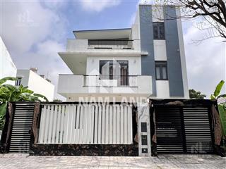 Cho thuê nhà ngang 12m sân hông, gara 3 tầng 5 phòng ngay gần đường liên phường để ở, văn phòng cty