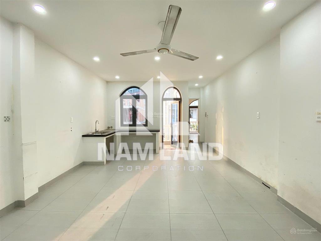 Cho thuê nhà gara 3 lầu 5 phòng trên đường 52 kdc văn minh an phú, gần sông sài gòn