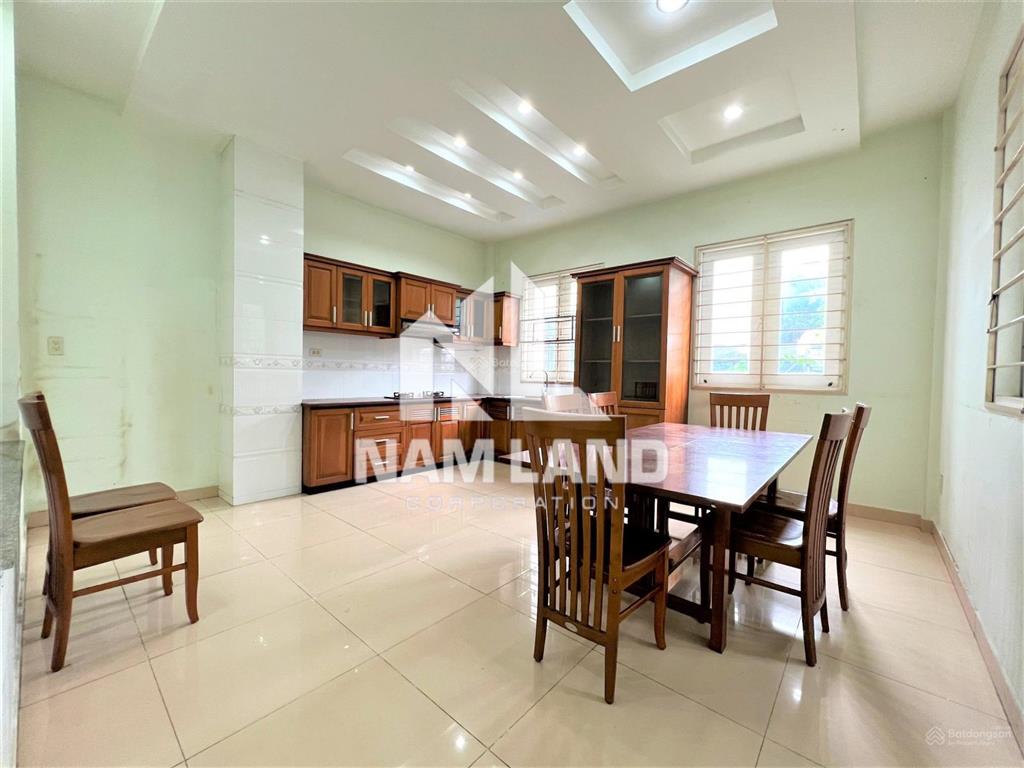 Cho thuê nhà góc 2 mặt tiền gần cục thuế hcm, công viên thanh niên, siêu thị mega market 3 lầu 5 pn