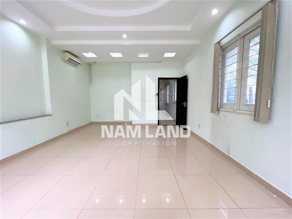Cho thuê nhà góc 2 mặt tiền gần cục thuế hcm, công viên thanh niên, siêu thị mega market 3 lầu 5 pn