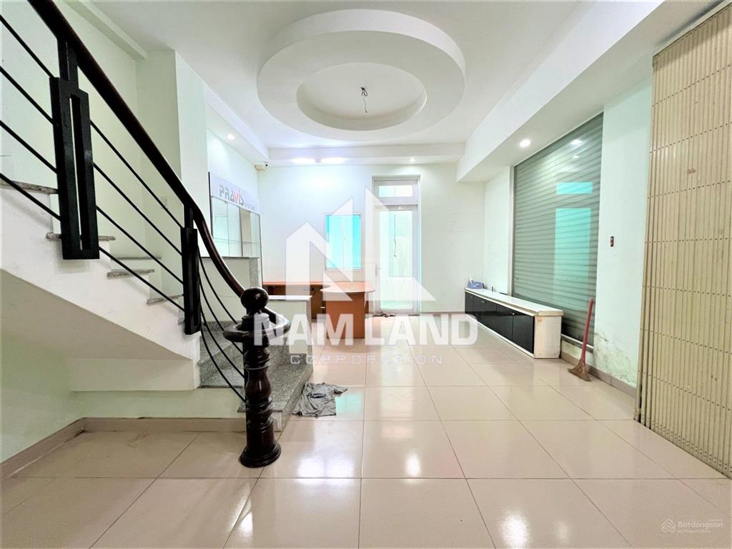 Cho thuê nhà góc 2 mặt tiền gần cục thuế hcm, công viên thanh niên, siêu thị mega market 3 lầu 5 pn