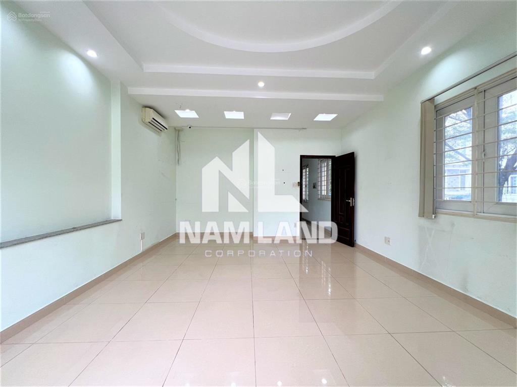 Cho thuê nhà góc 2 mặt tiền gần cục thuế hcm, công viên thanh niên, siêu thị mega market 3 lầu 5 pn