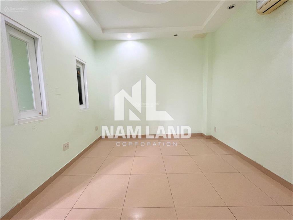 Cho thuê nhà góc 2 mặt tiền gần cục thuế hcm, công viên thanh niên, siêu thị mega market 3 lầu 5 pn