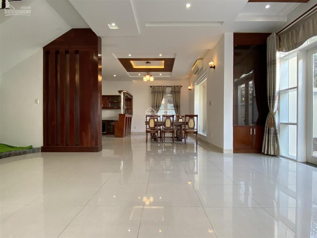 Cho thuê biệt thự quốc hương, p. thảo điền, gara trệt 3 lầu, 4 phòng lớn, giá 50 triệu/tháng