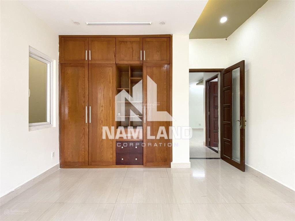 Cho thuê nhà đường 31c hướng nam ngang 8m hầm 3 lầu 4 phòng làm công ty, sản xuất bánh, kinh doanh