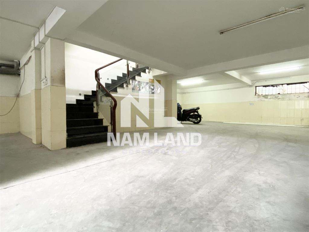 Cho thuê nhà đường 31c hướng nam ngang 8m hầm 3 lầu 4 phòng làm công ty, sản xuất bánh, kinh doanh