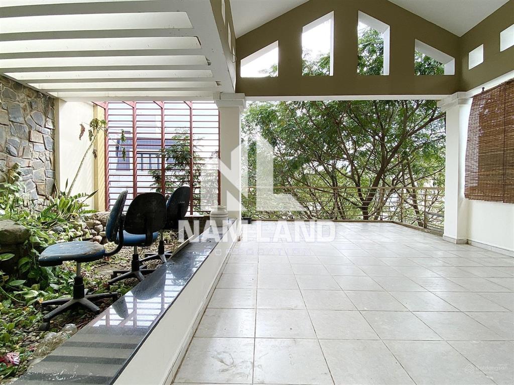 Cho thuê nhà đường 31c hướng nam ngang 8m hầm 3 lầu 4 phòng làm công ty, sản xuất bánh, kinh doanh