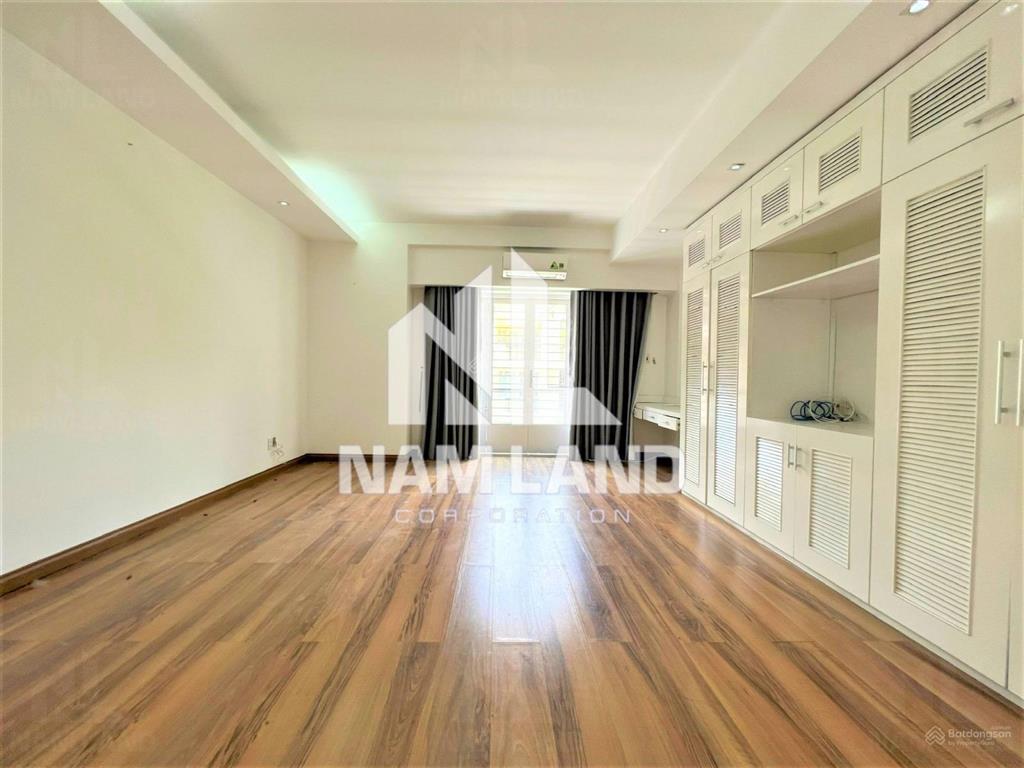 Cho thuê nhà 215 nguyễn văn hưởng sân xe hơi 3 lầu 4 phòng thiết kế hiện đại rất hợp để ở văn phòng