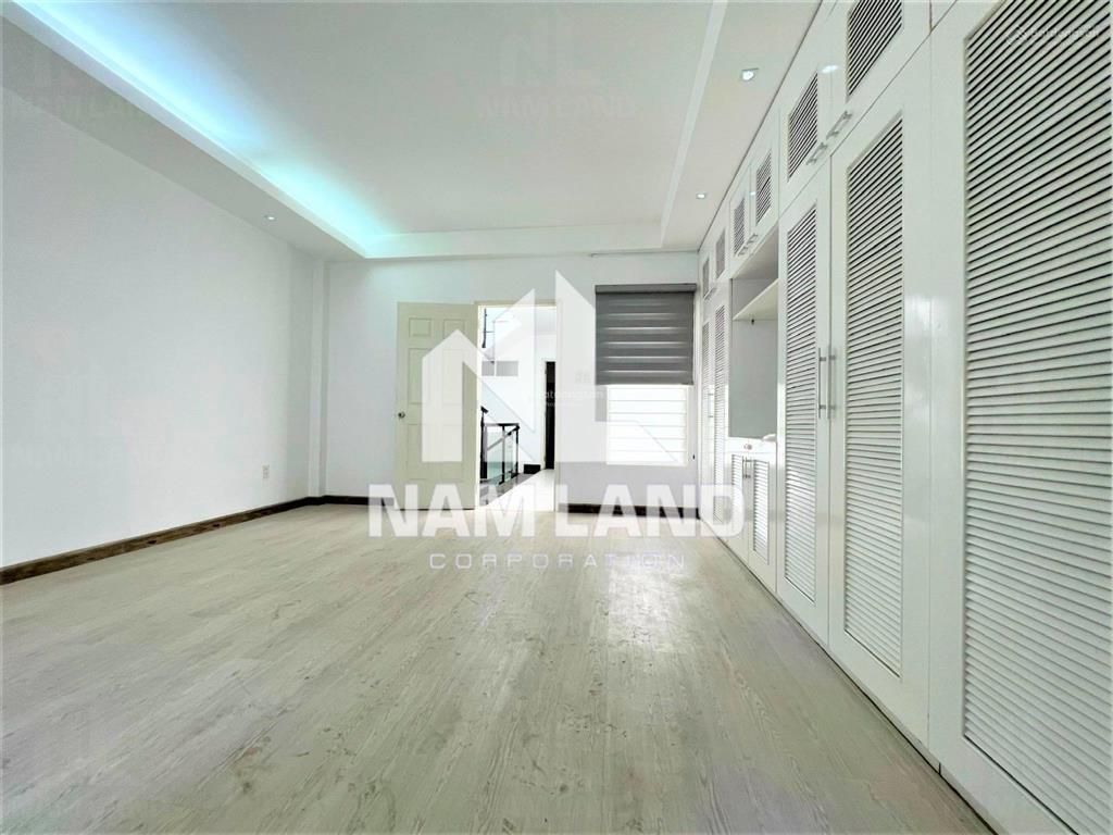 Cho thuê nhà 215 nguyễn văn hưởng sân xe hơi 3 lầu 4 phòng thiết kế hiện đại rất hợp để ở văn phòng