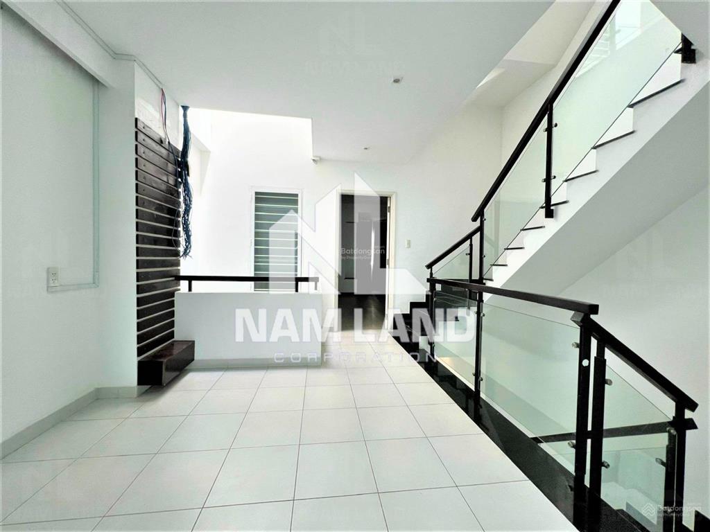 Cho thuê nhà 215 nguyễn văn hưởng sân xe hơi 3 lầu 4 phòng thiết kế hiện đại rất hợp để ở văn phòng