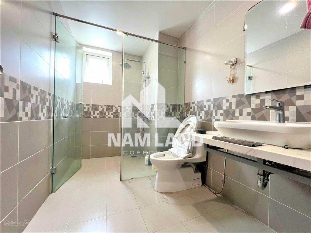 Cho thuê gấp nhà có hầm 4 tầng 5 phòng đường thân văn nhiếp, p. an phú