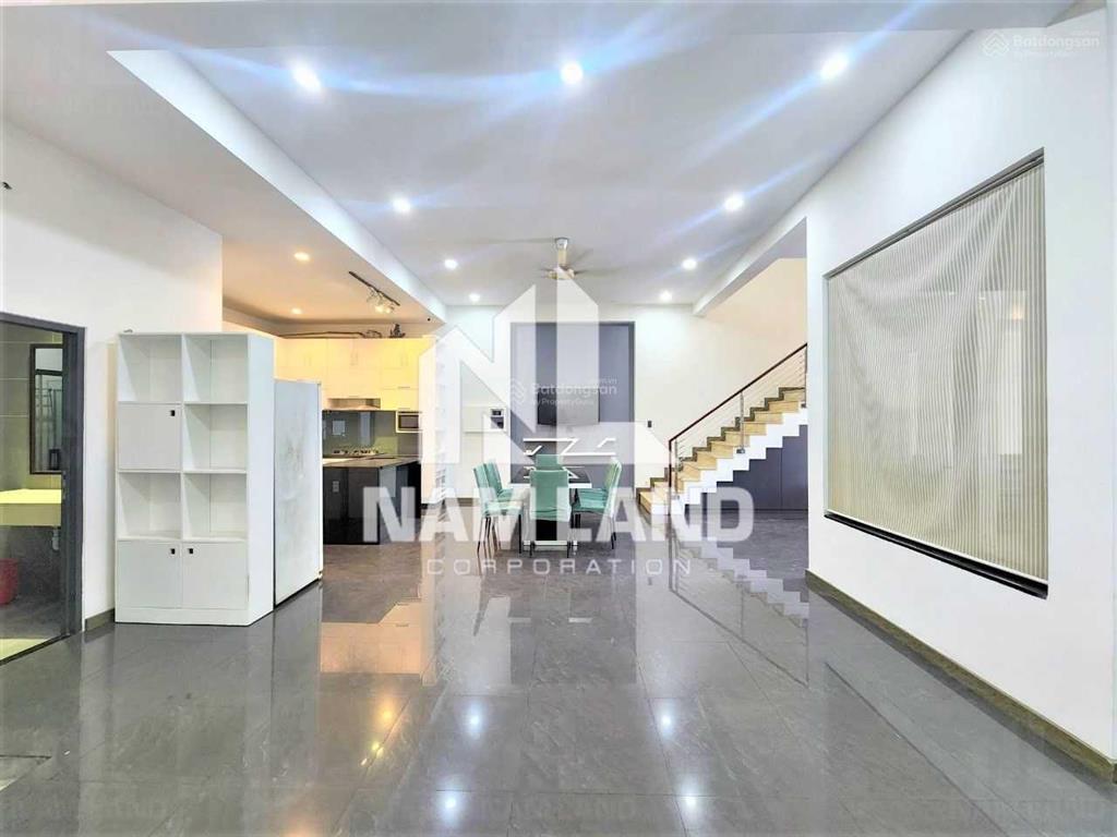 Cho thuê nhà đẹp 405m2 sân vườn rộng, 3 lầu 4 phòng thiết kế hiện đại gần sông sài gòn