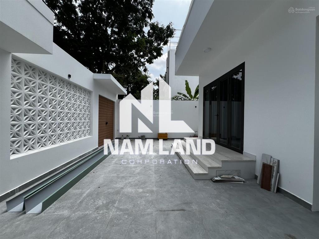 Cho thuê nhà xây mới 100% gần đường đỗ xuân hợp, gara 3 tầng 4 phòng lớn để ởvăn phòng công ty