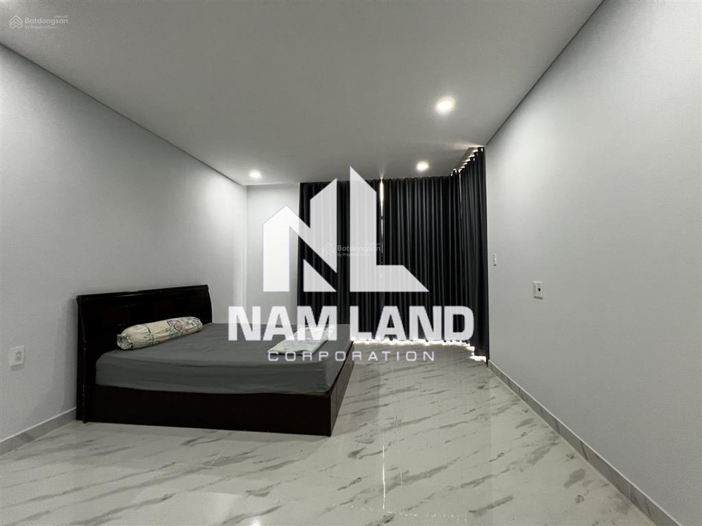 Cho thuê nhà xây mới 100% gần đường đỗ xuân hợp, gara 3 tầng 4 phòng lớn để ởvăn phòng công ty