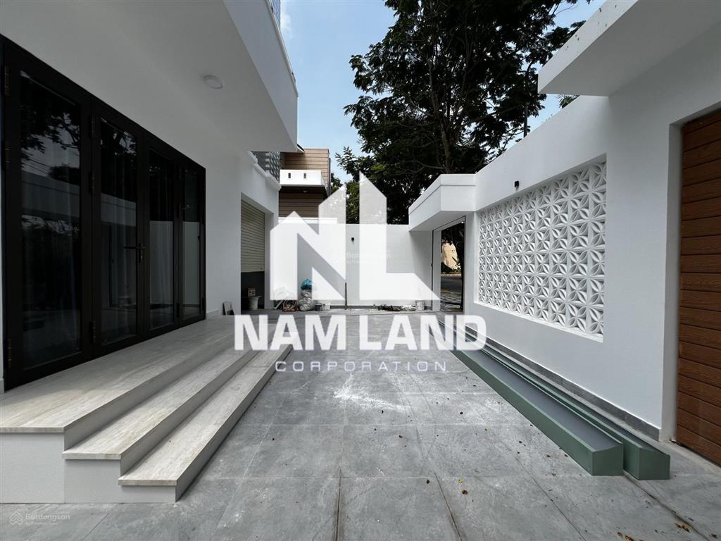 Cho thuê nhà xây mới 100% gần đường đỗ xuân hợp, gara 3 tầng 4 phòng lớn để ởvăn phòng công ty