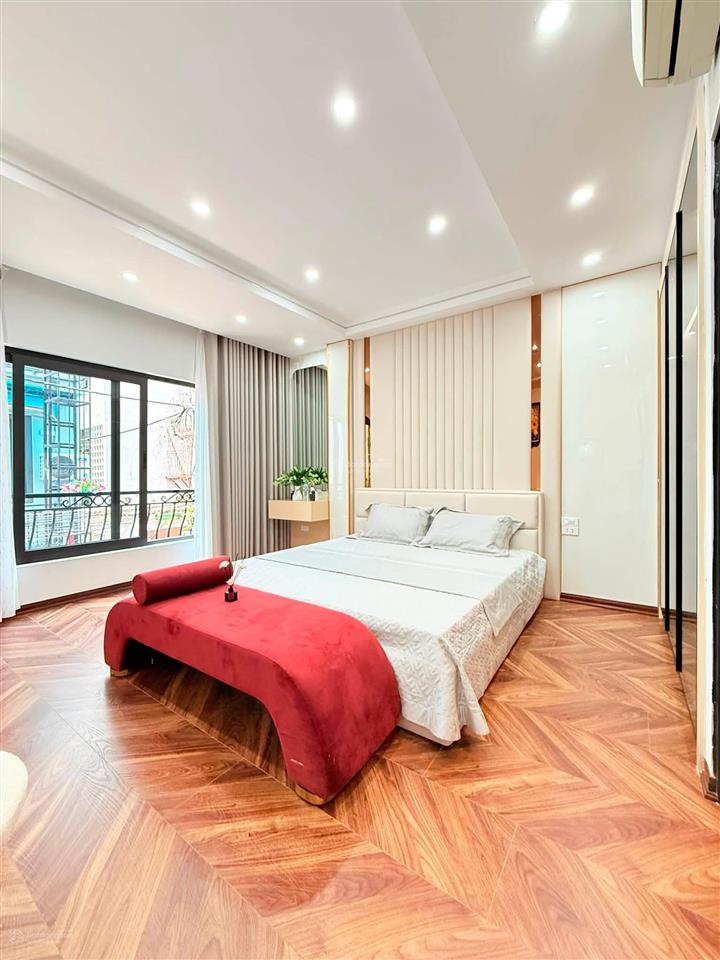Bán nhà giải phóng 45m2, 4 tầng, mt rộng lô góc, ô tô vào nhà chỉ 13.5 tỷ
