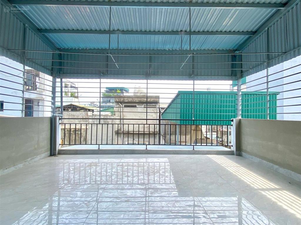 Bán nhà mặt ngõ cầu giấy 60m2, 5 tầng, mt 4.7m ô tô kinh doanh sầm uất chỉ 14.8 tỷ.