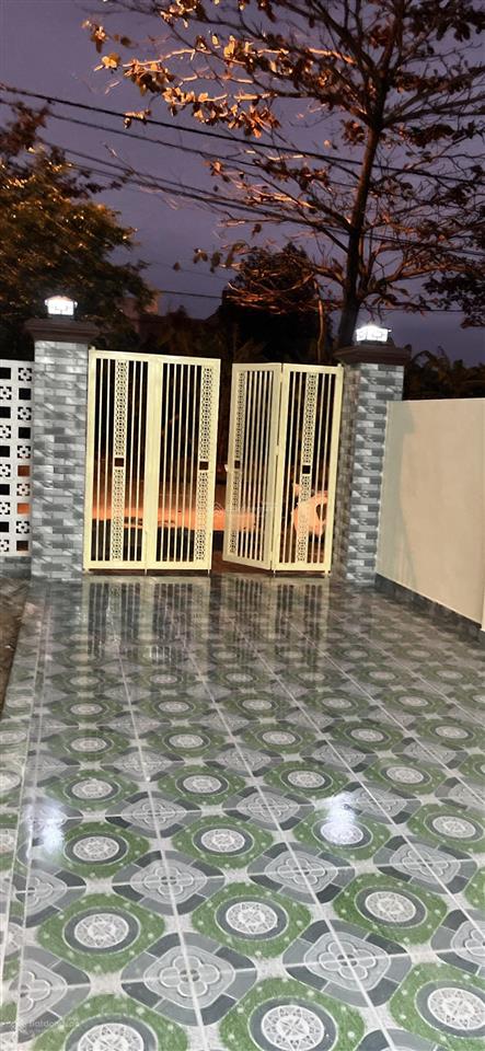Cho thuê nhà riêng cao cấp, mới xây xong tháng 01/2025 gồm
3pn, 2wc, 1110m2 tại số 112 đường võ văn