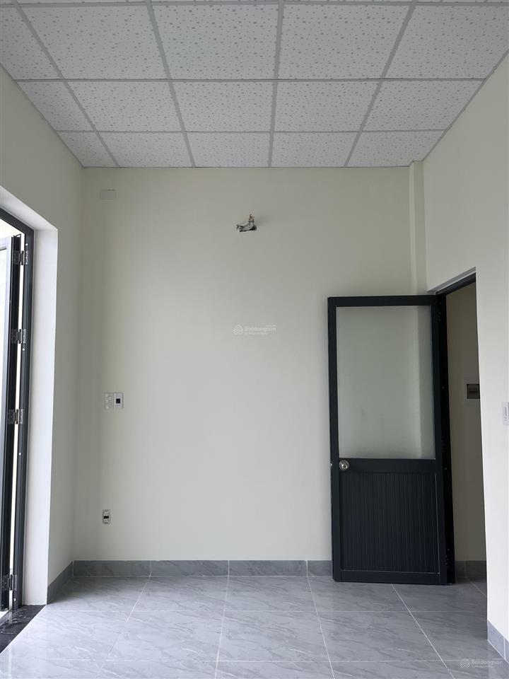 Cho thuê nhà riêng cao cấp, mới xây xong tháng 01/2025 gồm
3pn, 2wc, 1110m2 tại số 112 đường võ văn