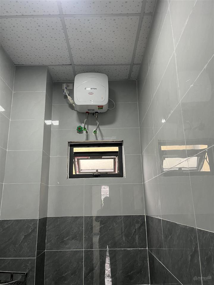 Cho thuê nhà riêng cao cấp, mới xây xong tháng 01/2025 gồm
3pn, 2wc, 1110m2 tại số 112 đường võ văn