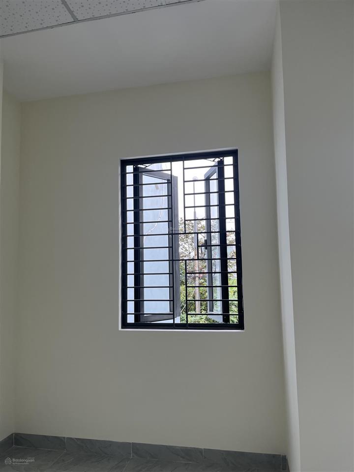 Cho thuê nhà riêng cao cấp, mới xây xong tháng 01/2025 gồm
3pn, 2wc, 1110m2 tại số 112 đường võ văn