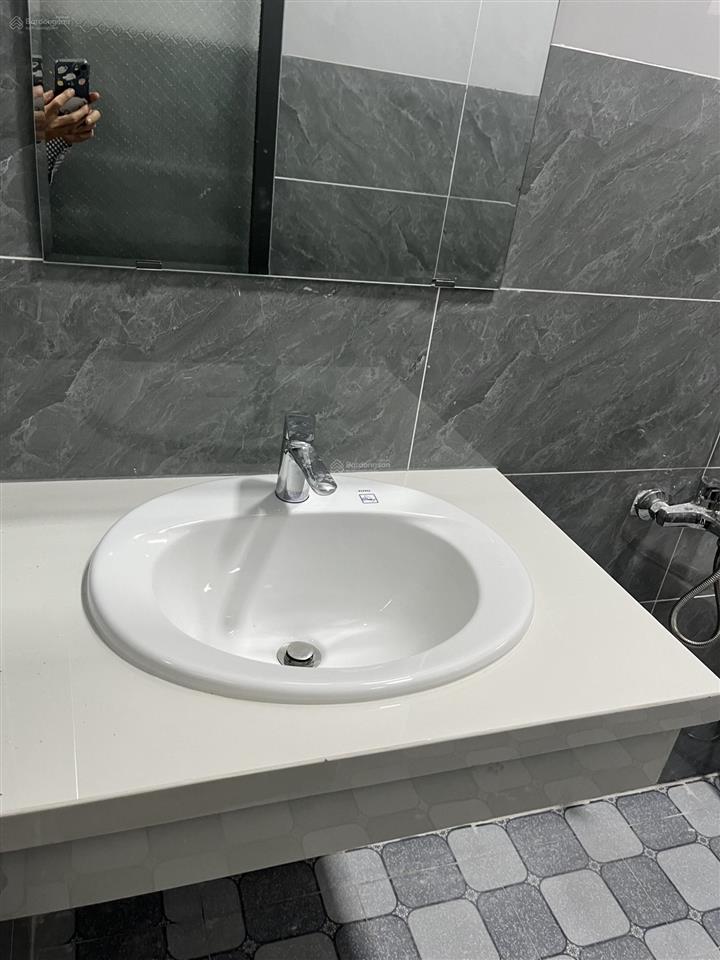 Cho thuê nhà riêng cao cấp, mới xây xong tháng 01/2025 gồm
3pn, 2wc, 1110m2 tại số 112 đường võ văn