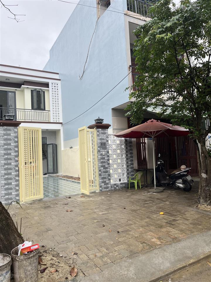 Cho thuê nhà riêng cao cấp, mới xây xong tháng 01/2025 gồm
3pn, 2wc, 1110m2 tại số 112 đường võ văn