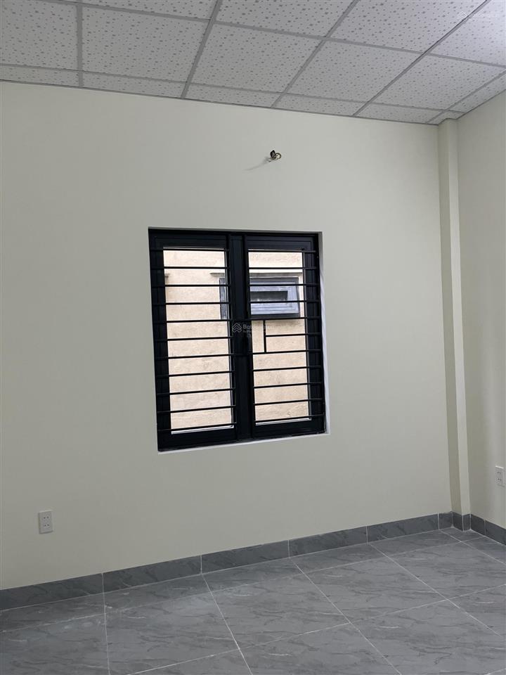 Cho thuê nhà riêng cao cấp, mới xây xong tháng 01/2025 gồm
3pn, 2wc, 1110m2 tại số 112 đường võ văn