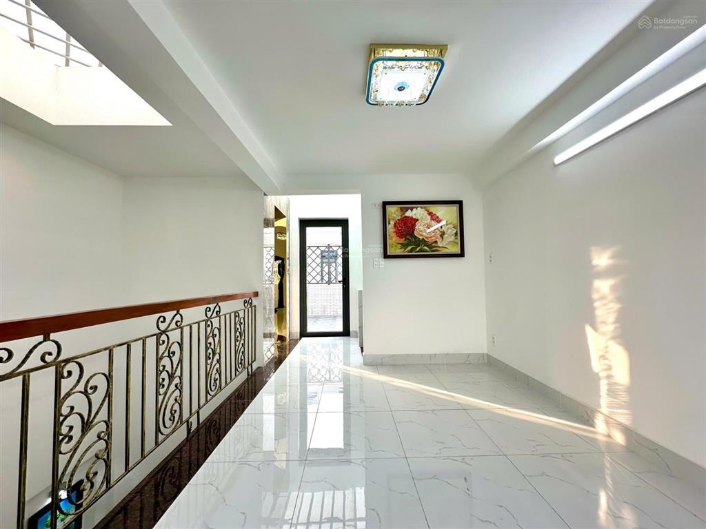 Nhà phố 4 tầng có thang máy huỳnh tấn phát nhà bè