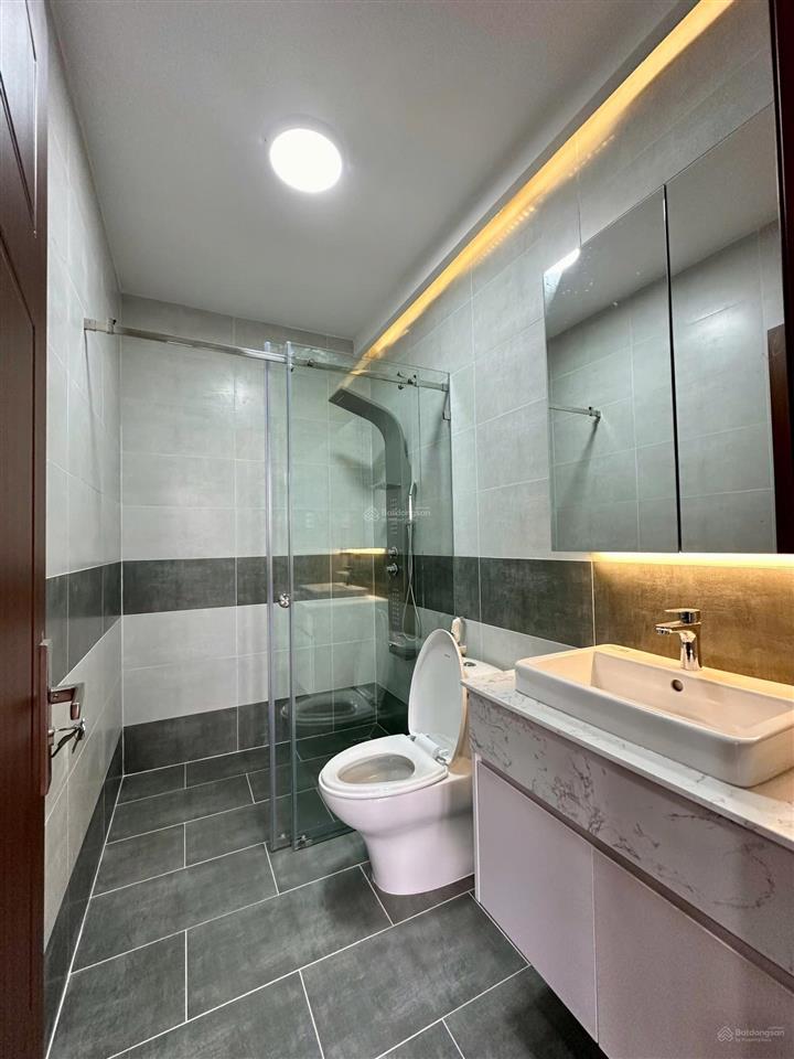 Nhà phố 4 tầng có thang máy huỳnh tấn phát nhà bè