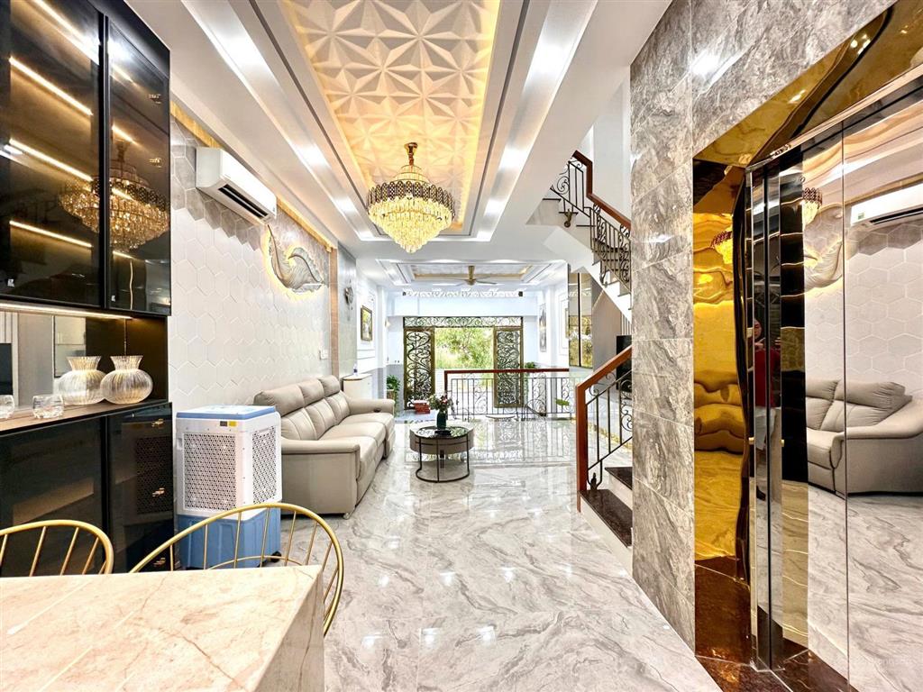 Nhà phố 4 tầng có thang máy huỳnh tấn phát nhà bè