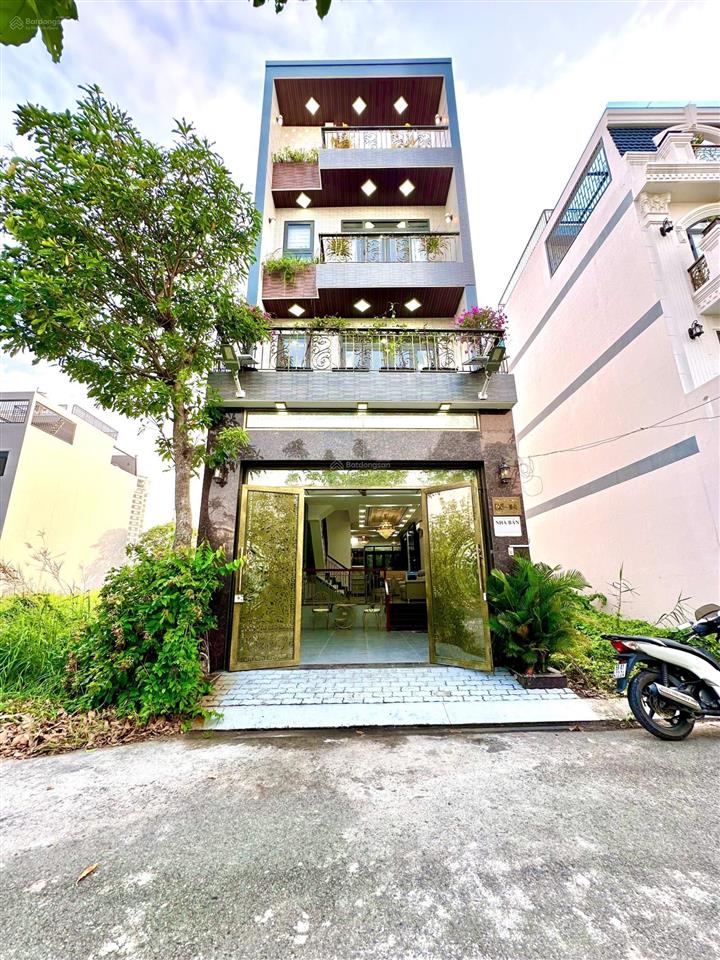 Nhà phố 4 tầng có thang máy huỳnh tấn phát nhà bè