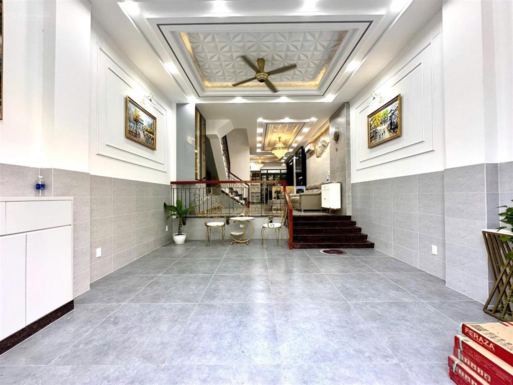 Nhà phố 4 tầng có thang máy huỳnh tấn phát nhà bè