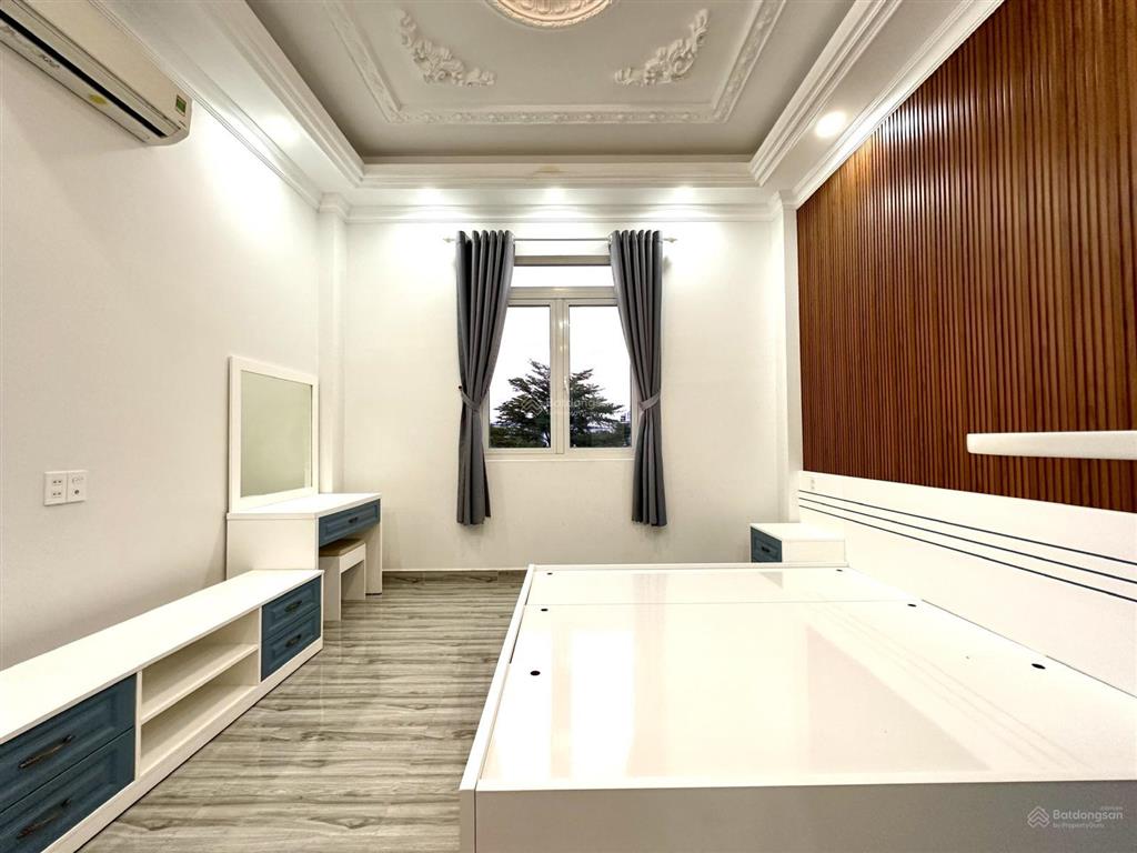 Nhà phố 4 tầng 4x16m, đường 10m huỳnh tấn phát nhà bè
