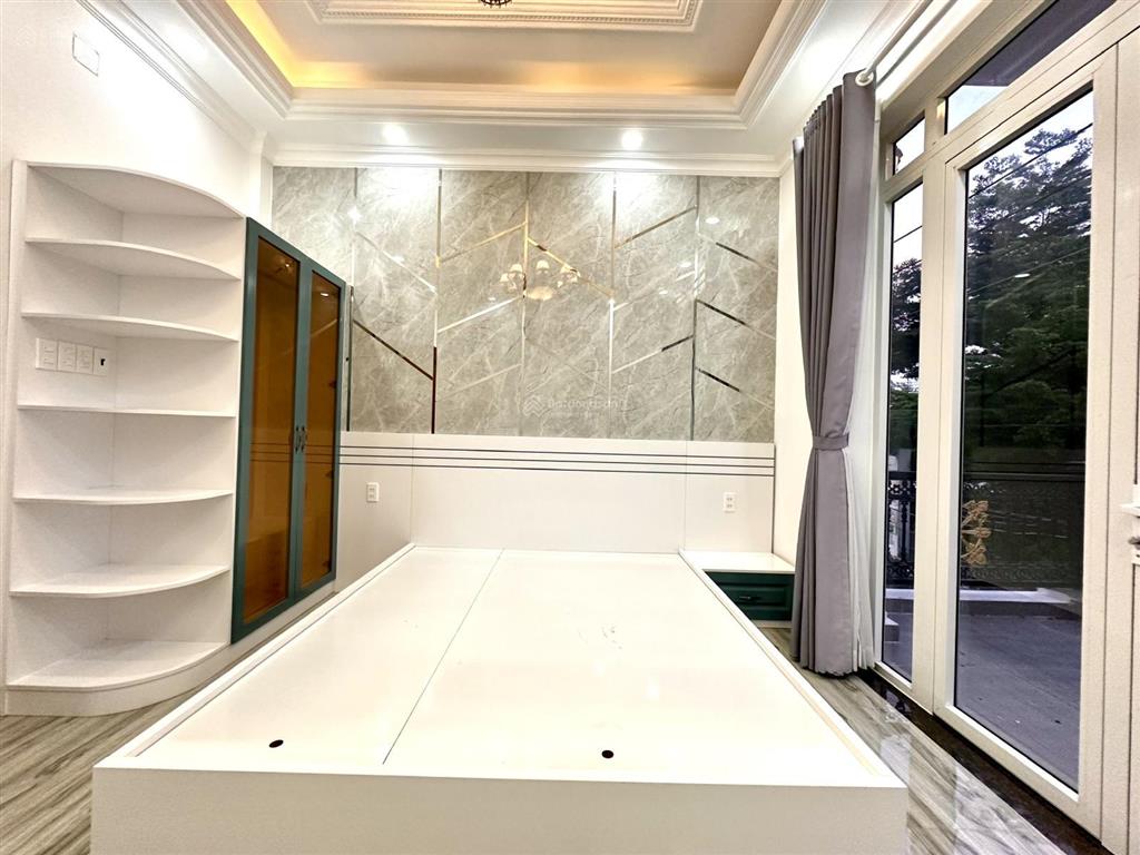 Nhà phố 4 tầng 4x16m, đường 10m huỳnh tấn phát nhà bè