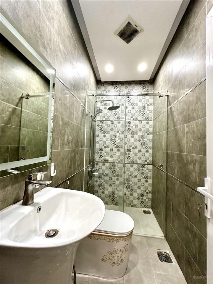 Nhà phố 4 tầng 4x16m, đường 10m huỳnh tấn phát nhà bè
