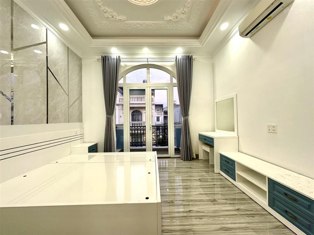 Nhà phố 4 tầng 4x16m, đường 10m huỳnh tấn phát nhà bè