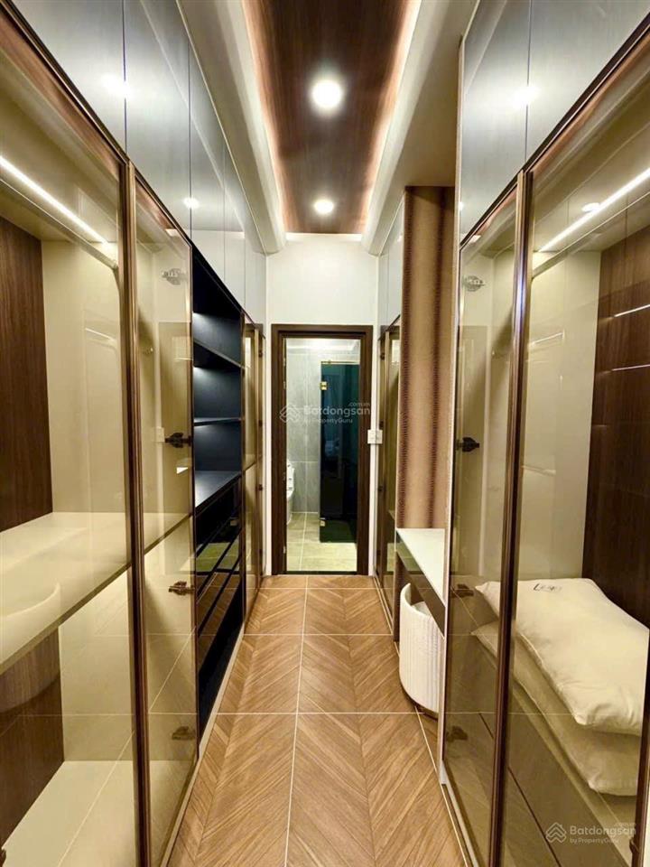Nhà đẹp có thang máy. 5x18m. khu đường số p. phú mỹ, quận 7. cạnh phú mỹ hưng