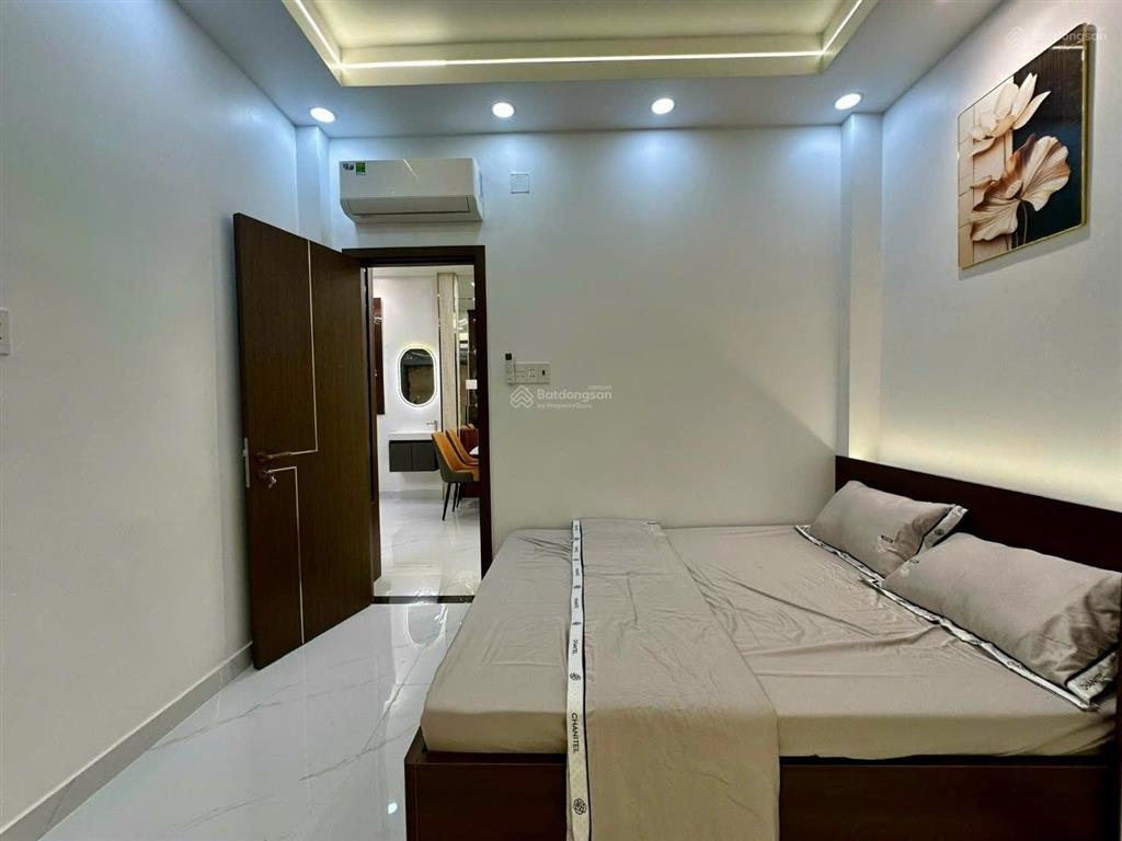 Nhà mới hoàn thiện rất đẹp hẻm 749 huỳnh tấn phát, phường phú thuận quận 7. ( gần điện máy xanh ).