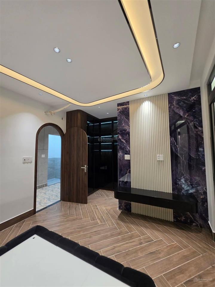 Nhà hẻm 588 huỳnh tấn phát, quận 7