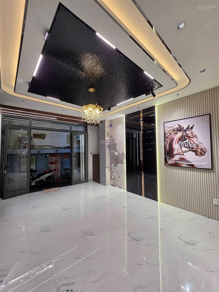 Nhà hẻm 588 huỳnh tấn phát, quận 7