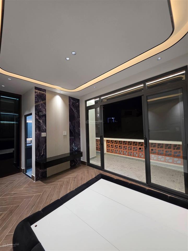 Nhà hẻm 588 huỳnh tấn phát, quận 7
