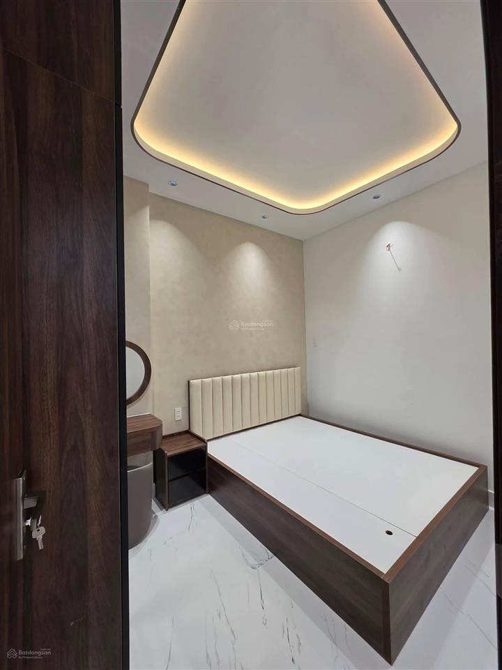 Nhà hẻm 588 huỳnh tấn phát, quận 7