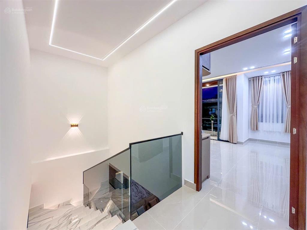 Bán nhà góc 2 mặt tiền kinh hẻm 1716 huỳnh tấn phát nhà bè