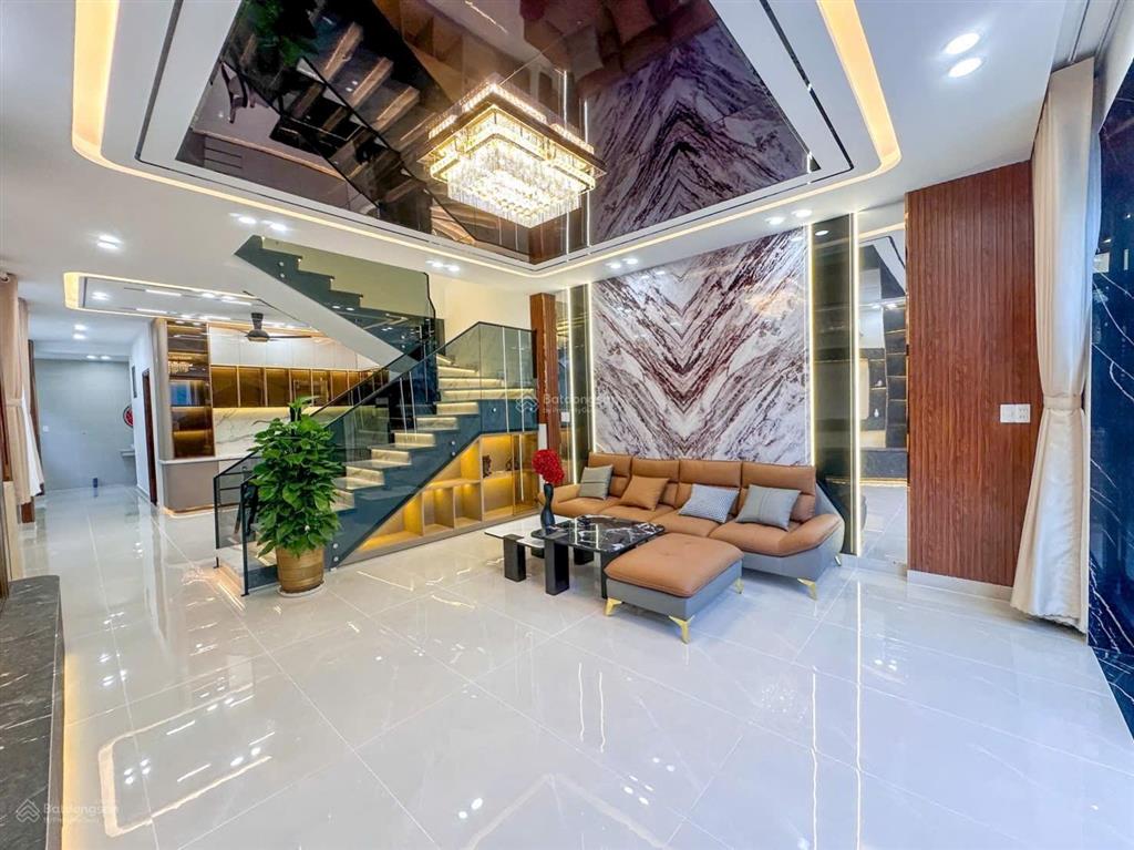 Bán nhà góc 2 mặt tiền kinh hẻm 1716 huỳnh tấn phát nhà bè