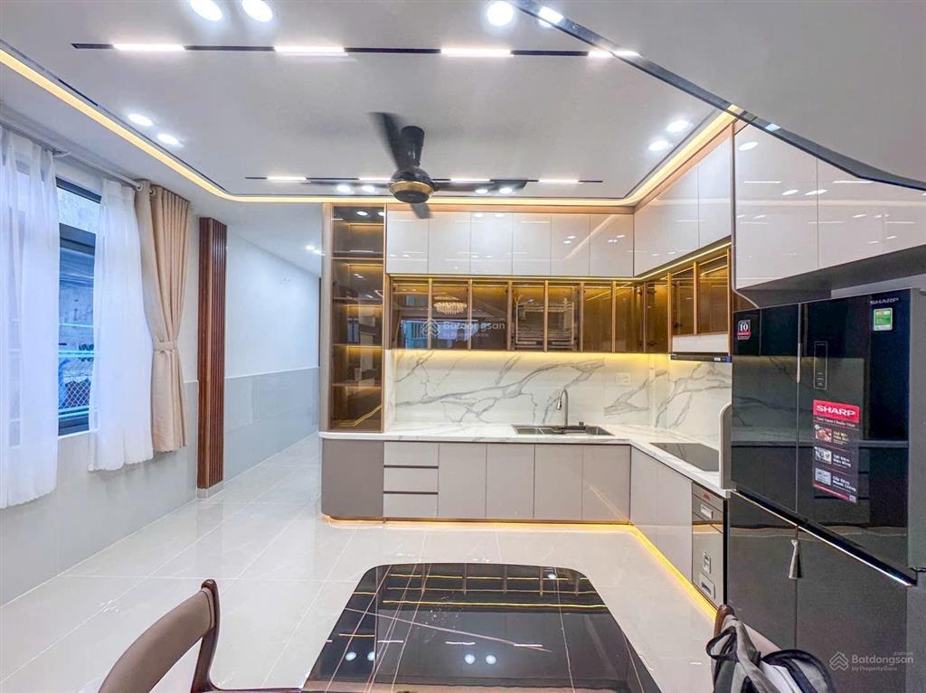 Bán nhà góc 2 mặt tiền kinh hẻm 1716 huỳnh tấn phát nhà bè