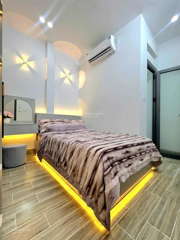 Nhà sổ riêng, huỳnh tấn phát nhà bè