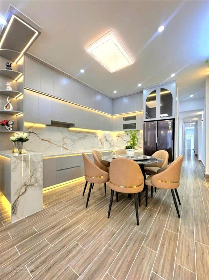 Nhà sổ riêng, huỳnh tấn phát nhà bè
